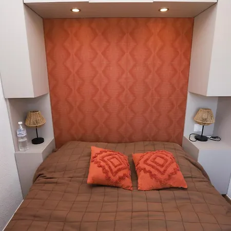 Splendide Et Charme De La Marina A St Cyp