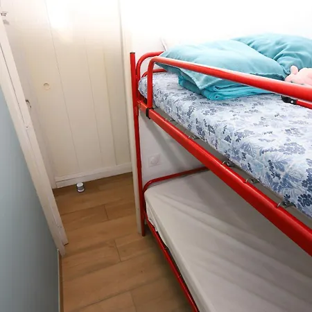 Splendide Et Charme De La Marina A St Cyp *